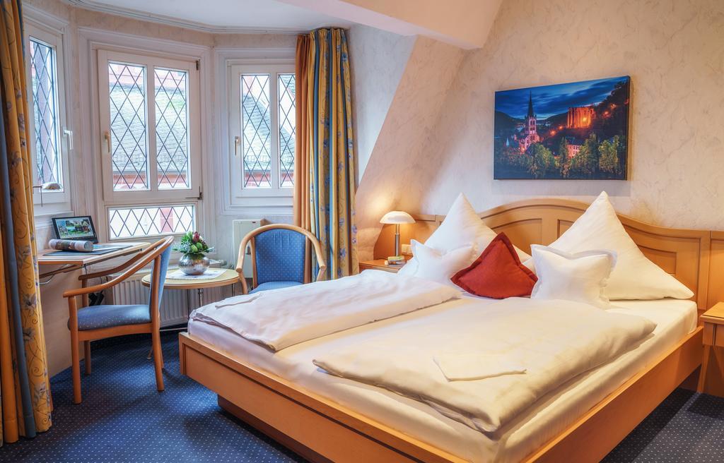 Altkoelnischer Hof บาคาราค ภายนอก รูปภาพ